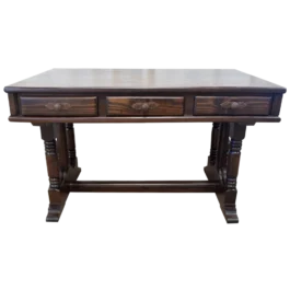 escritorio-elegante-con-tres-cajones