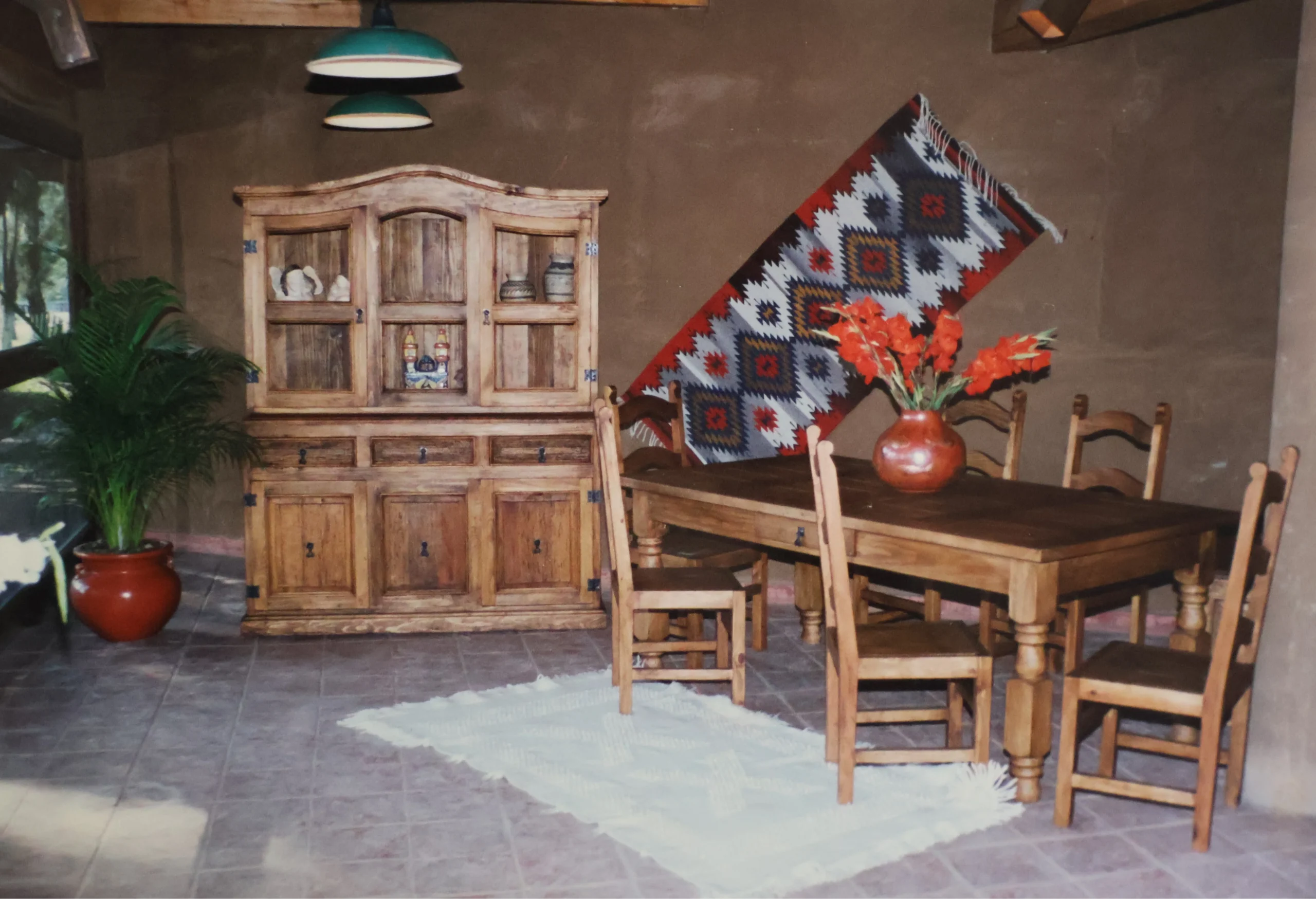 muebles-de-madera-hechos-a-mano-sillas-mesas